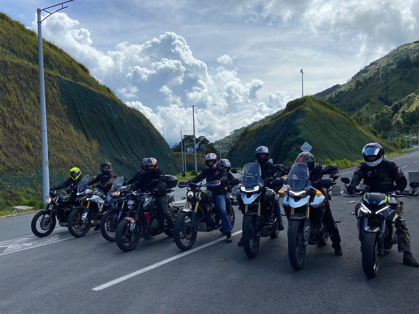 SPEED TWIN
