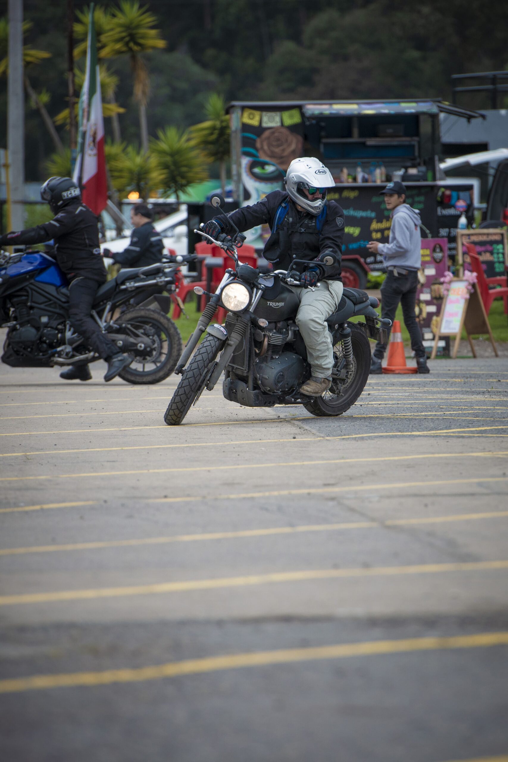 Galeria-evento-triumph-autodromo-tocancipa- (18) Galeria-evento-triumph-autodromo-tocancipa- (18)