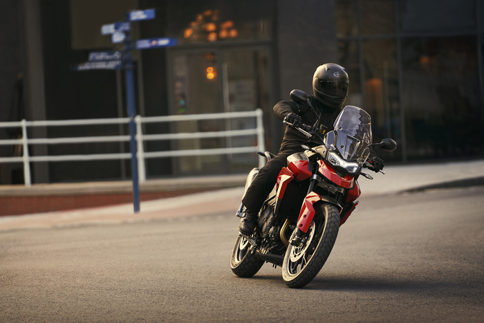 SPEED TWIN