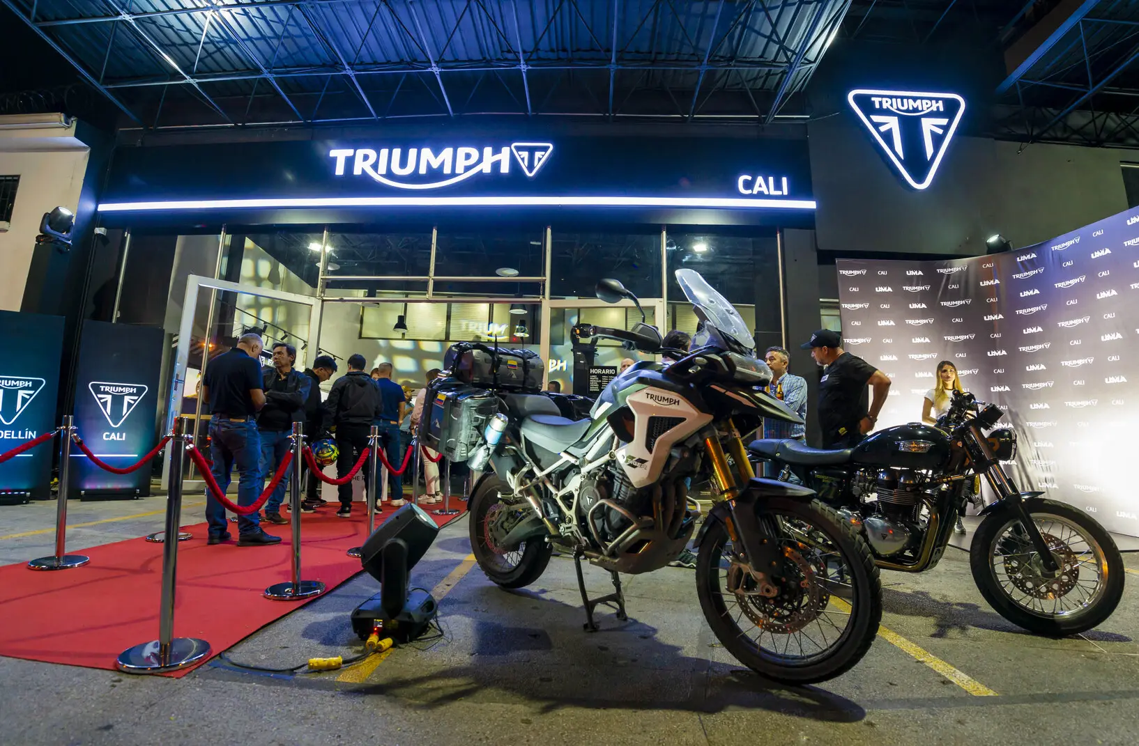 SPEED TWIN