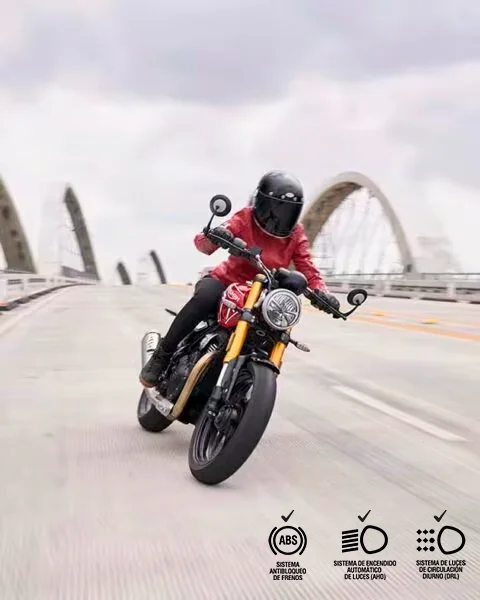 SPEED 400 Triumph Colombia Grupo UMA